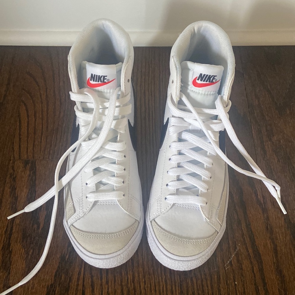 Nike Kids' Grade School Blazer Mid '77 Sneakers